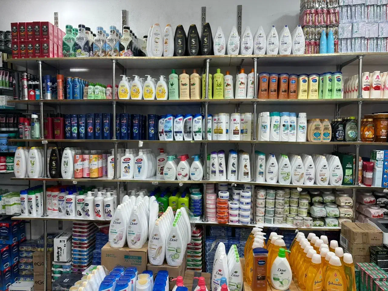 شاگرد فروشگاه مواد غذایی|استخدام خدمات فروشگاه و رستوران|بندرعباس, |دیوار