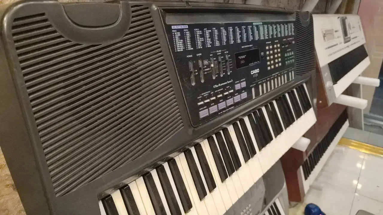 لوازم خانه|پیانو، کیبورد، آکاردئون|دابودشت, |دیوار