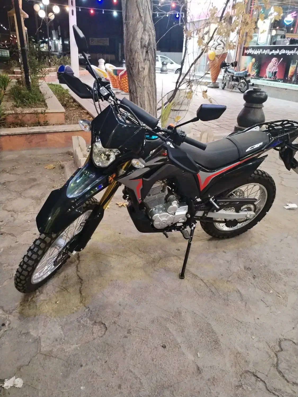 تریل توسن 250 درحد|موتورسیکلت|ملک‌آباد, |دیوار