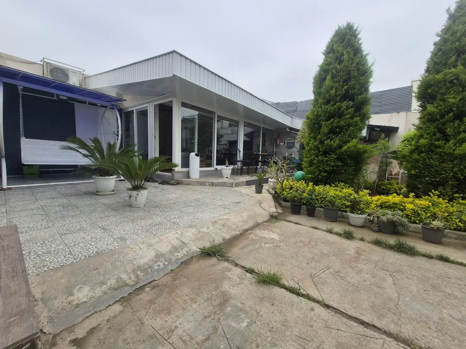 کرایه خانه ویلایی|اجارهٔ کوتاه‌مدت ویلا و باغ|رشت, منظریه|دیوار