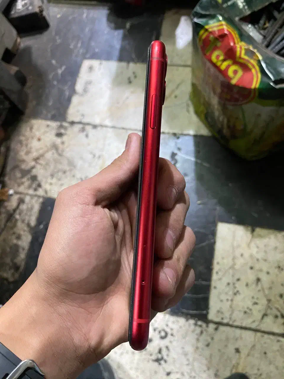 ایفون 11 نرمال قرمز|موبایل|تهران, مینای جنوبی|دیوار