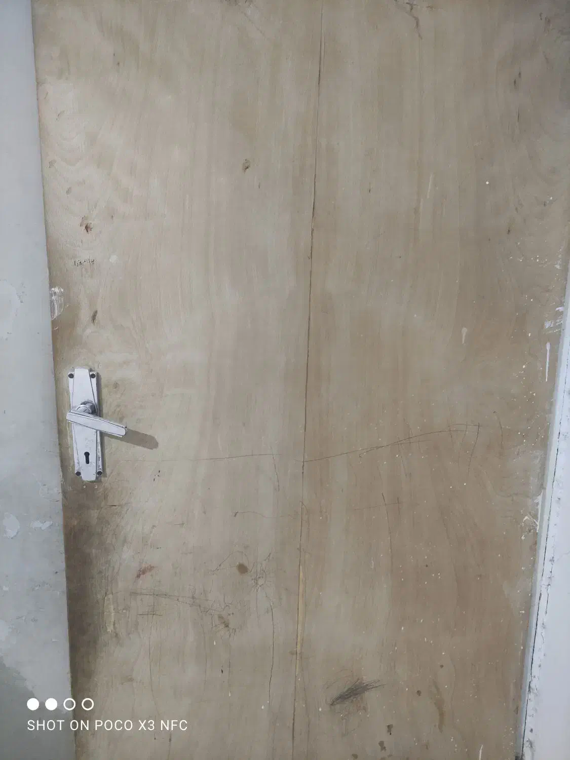 کلید و پریز درب چوبی|مصالح و تجهیزات ساختمان|ساوه, |دیوار