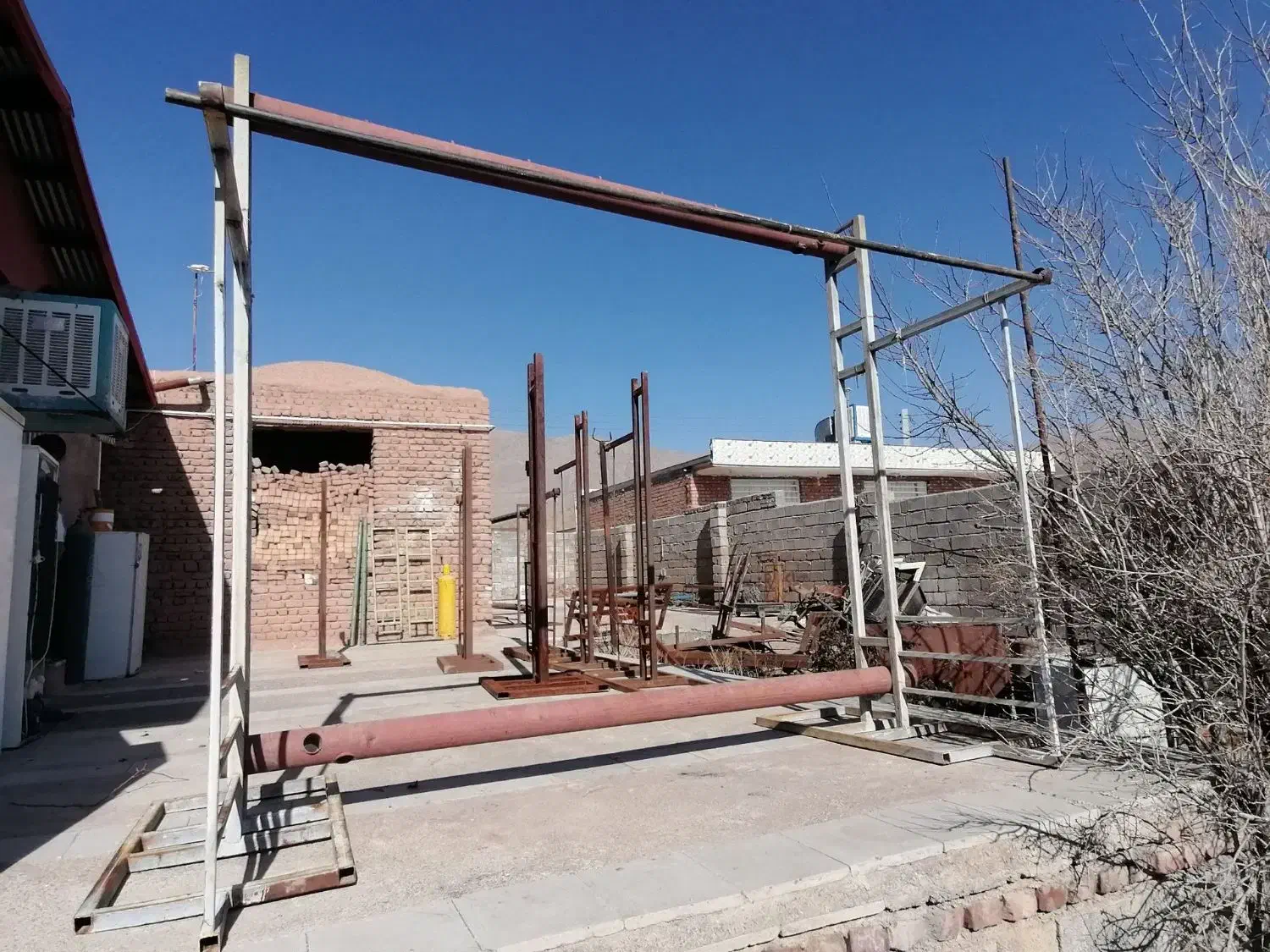 سلام 3عدد دستگاه قالی بافی و تعدادی نبرد آهنی|ابزارآلات|زرند, |دیوار