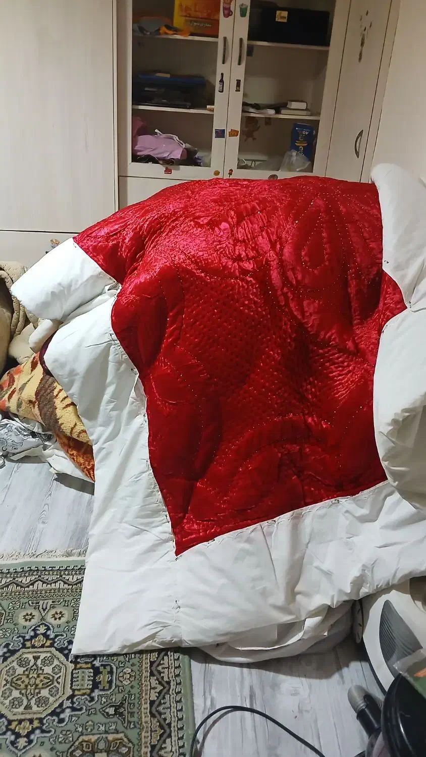 لحاف قدیمی وسالم|رختخواب، بالش، پتو|شاندیز, |دیوار