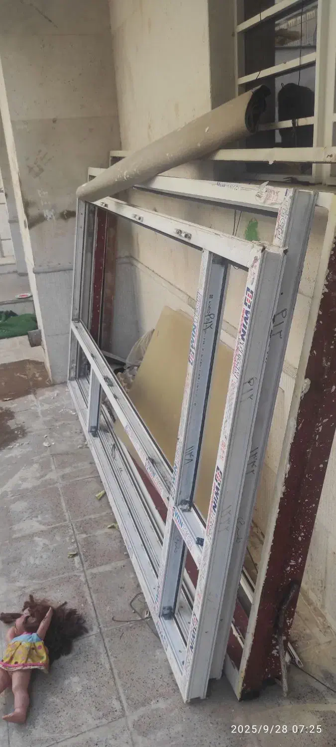 فروش درب و پنجره دو جداره با فریم یو پی وی سی|مصالح و تجهیزات ساختمان|شیراز, حافظیه|دیوار