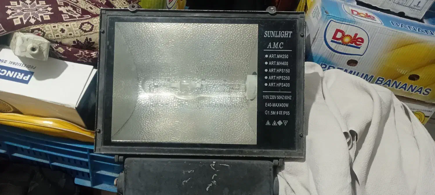 فروش تعداد چراغ ونورافکن|لامپ و چراغ|باقرشهر, |دیوار