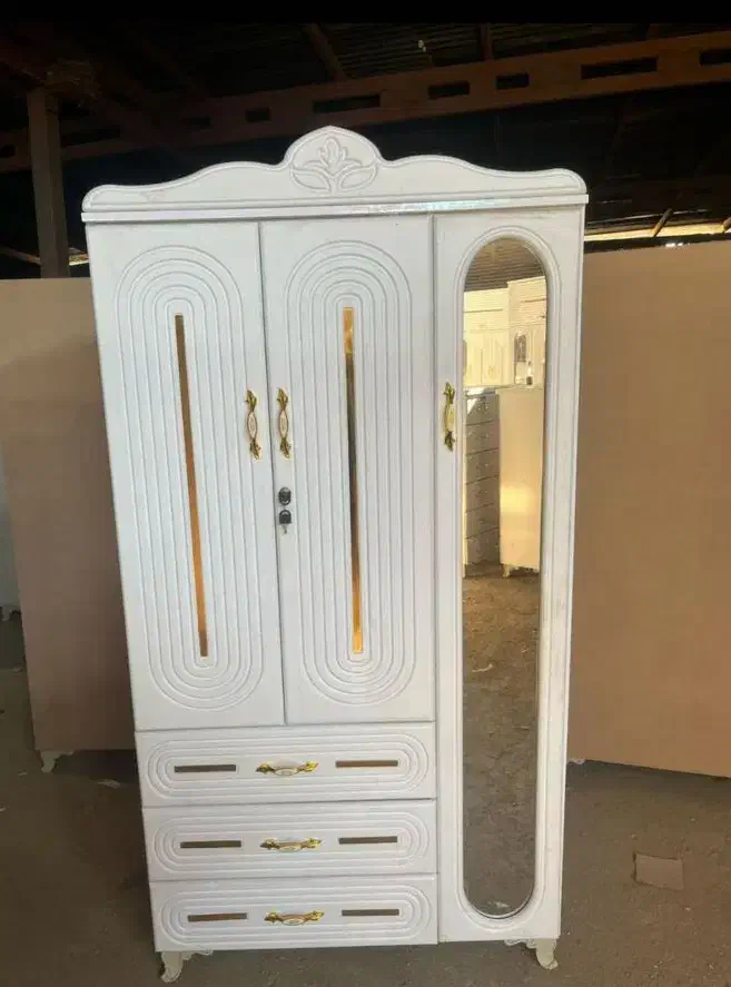 کمد سه درب سه کشو آینه دار|جاکفشی، کمد، دراور|بهبهان, |دیوار