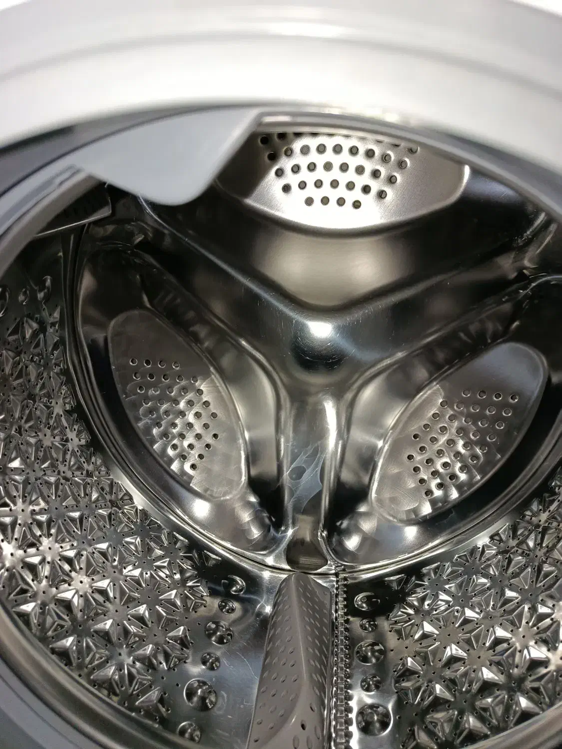 لباسشویی|ماشین لباسشویی و خشک‌کن لباس|هشتگرد, فاز ۳ مهستان|دیوار