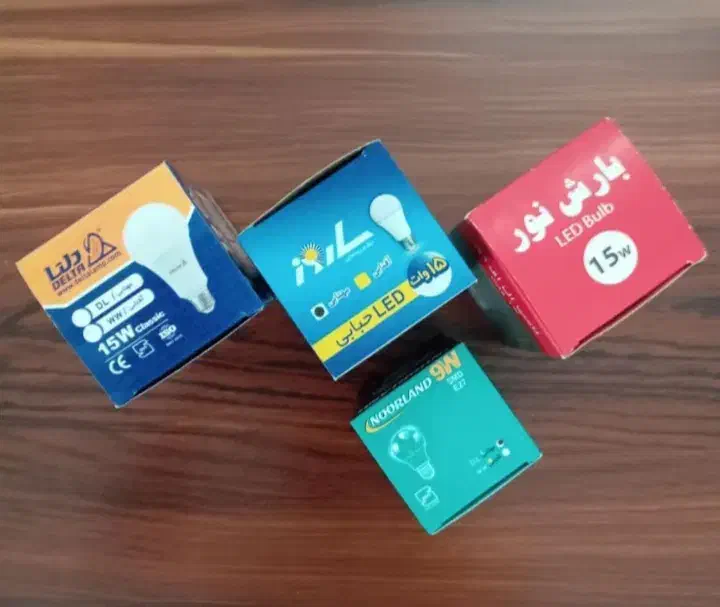 فروش تعداد محدودی لامپ حبابی ۱۵ ، ۱۲ ، ۹ وات آکبند|لامپ و چراغ|سلماس, |دیوار