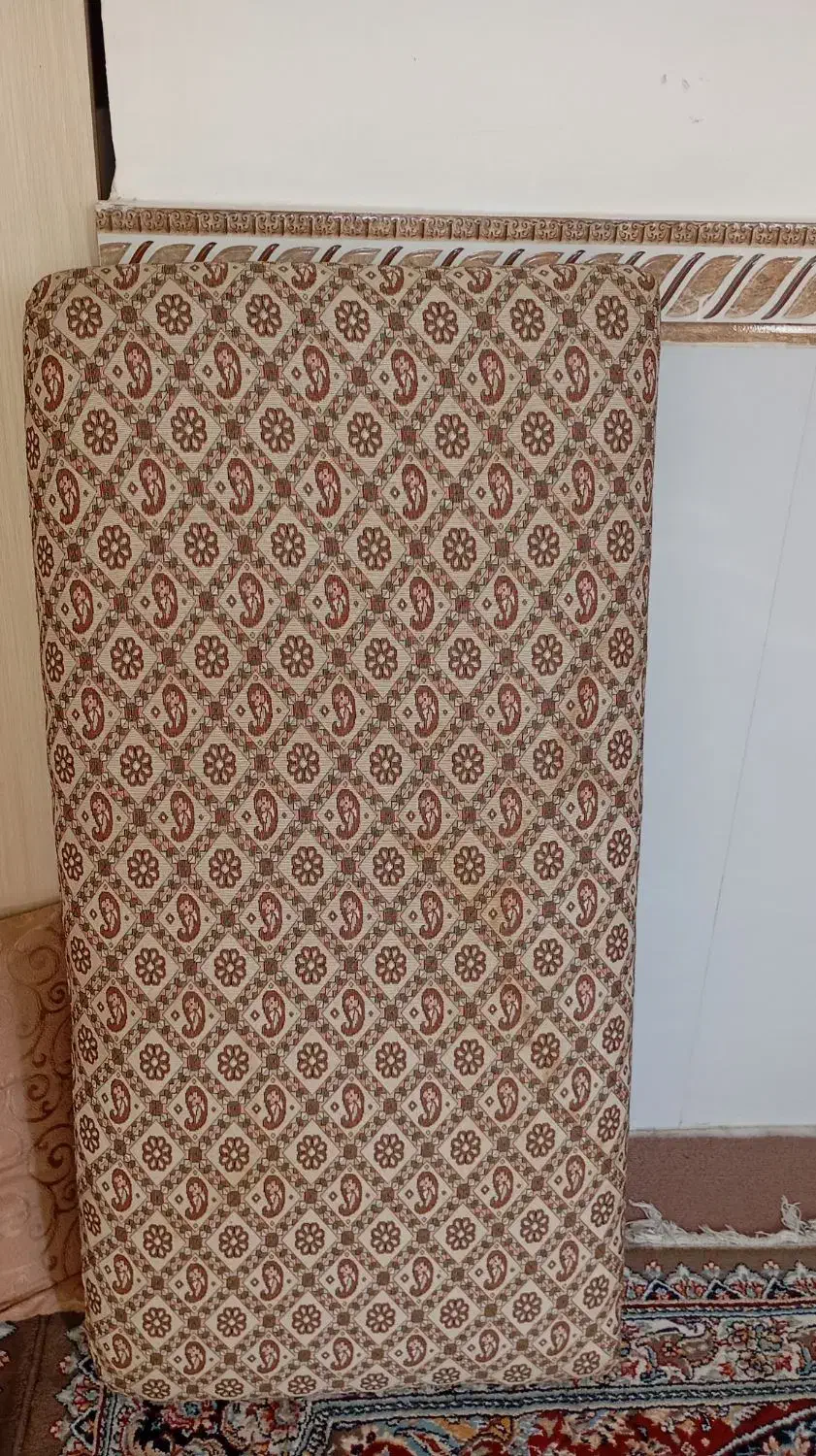 پشتی|پشتی|ماهدشت, |دیوار