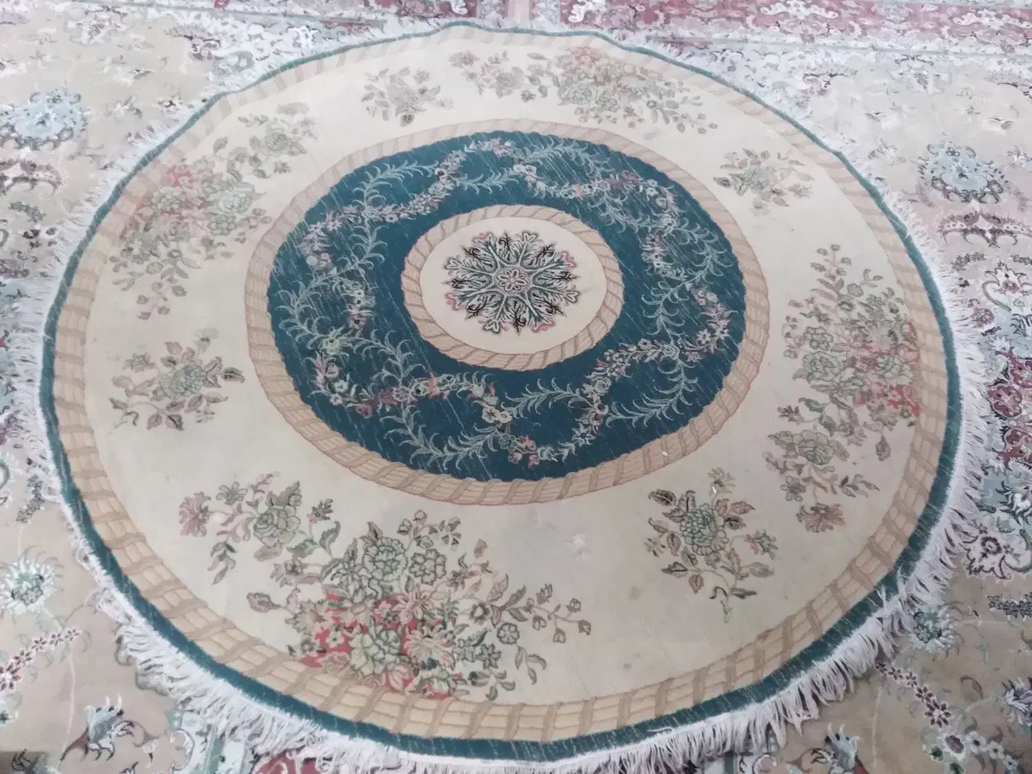 3 عدد فرش به ابعاد12متر و 6متری و 4 متری گرد|فرش|پردیس, فاز ۵|دیوار