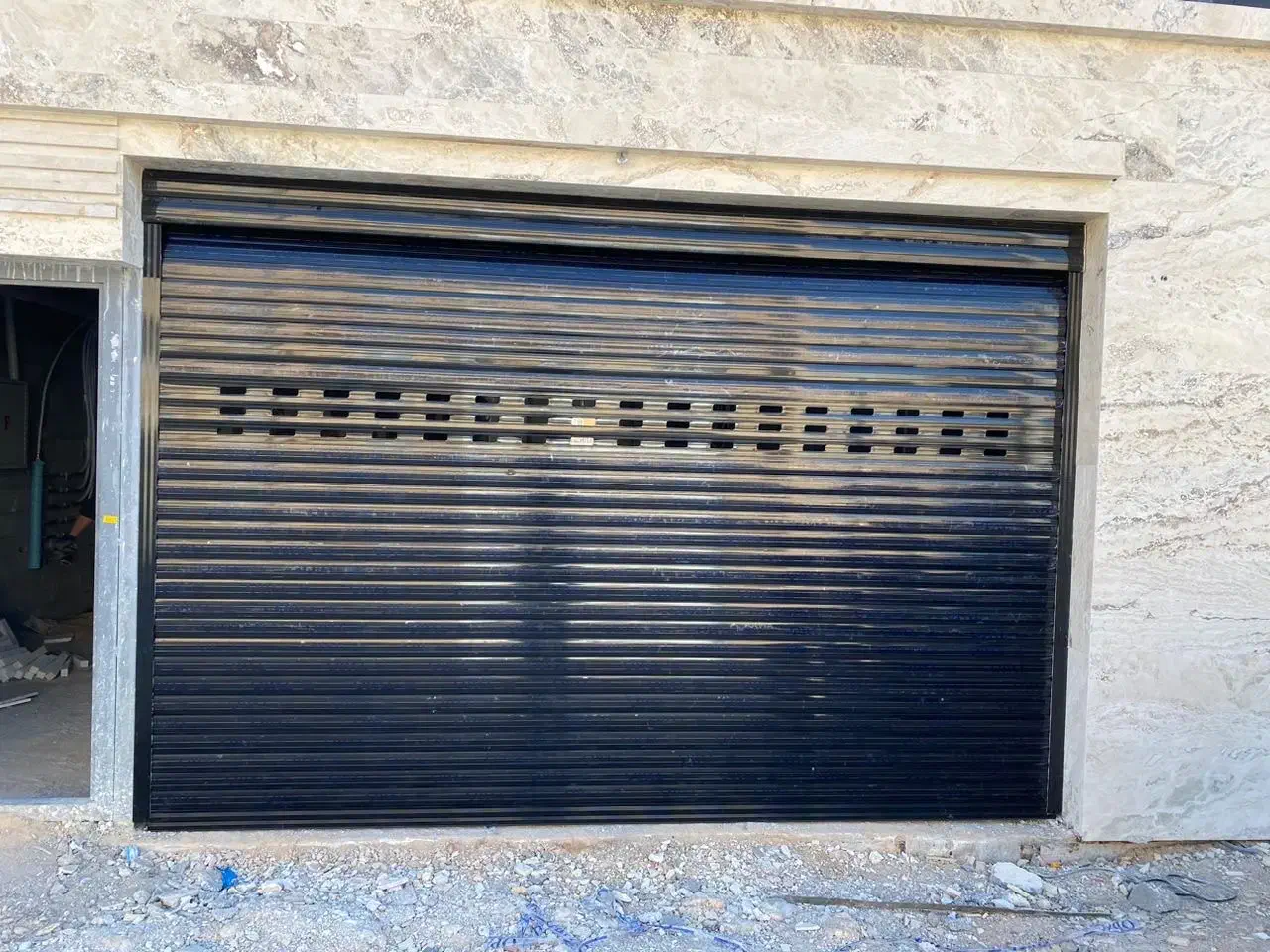 درب برقی ودوربین مداربسته|خدمات پیشه و مهارت|صدرا-فارس, فاز ۱|دیوار