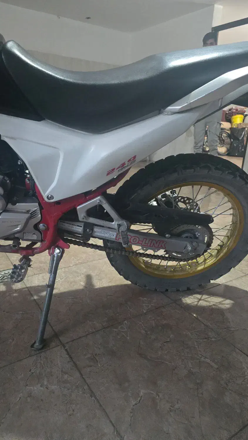 تریل ۲۵۰ در حد|موتورسیکلت|دلیجان, |دیوار