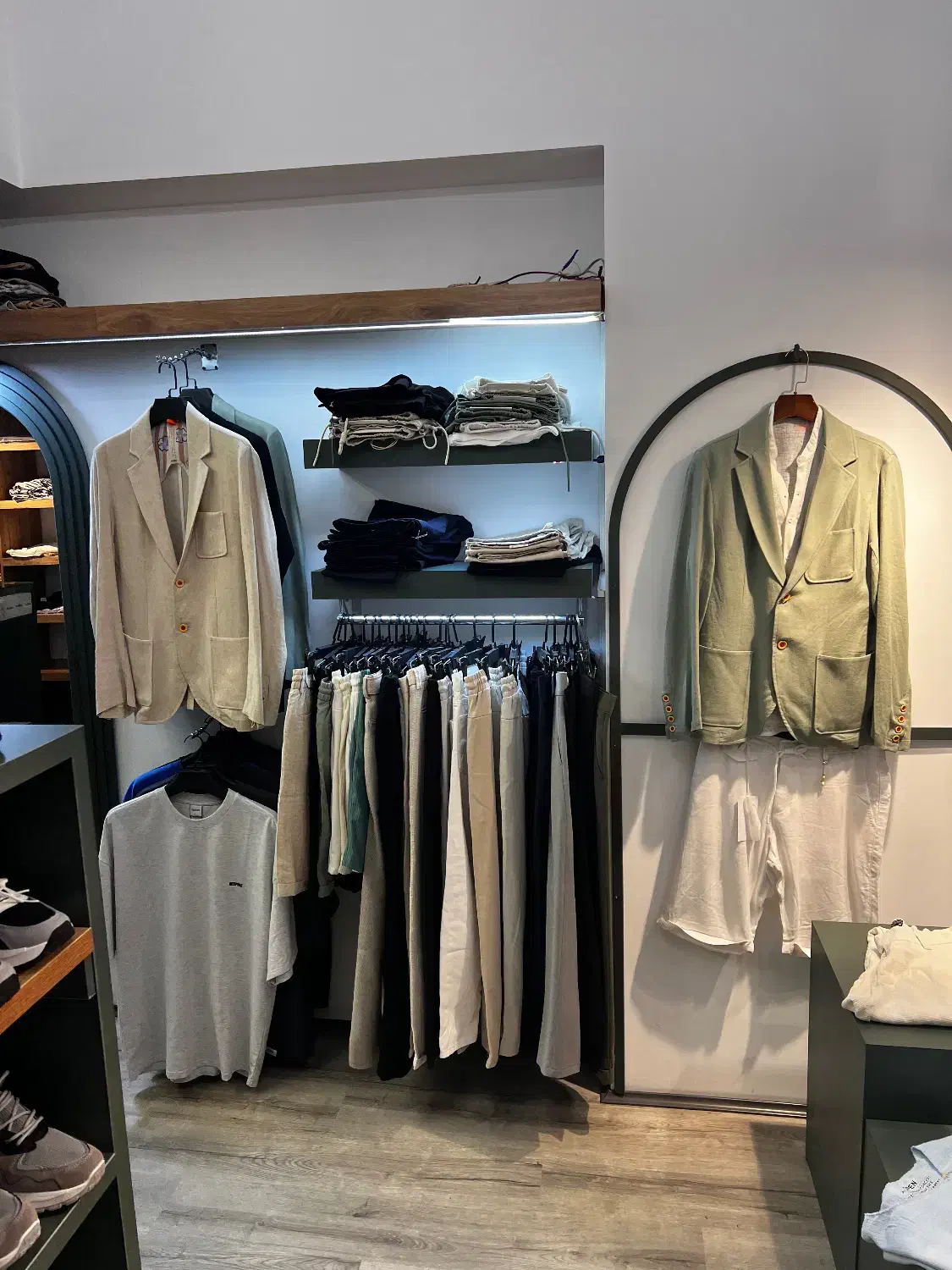 دکور مغازه|لباس|تهران, امانیه|دیوار