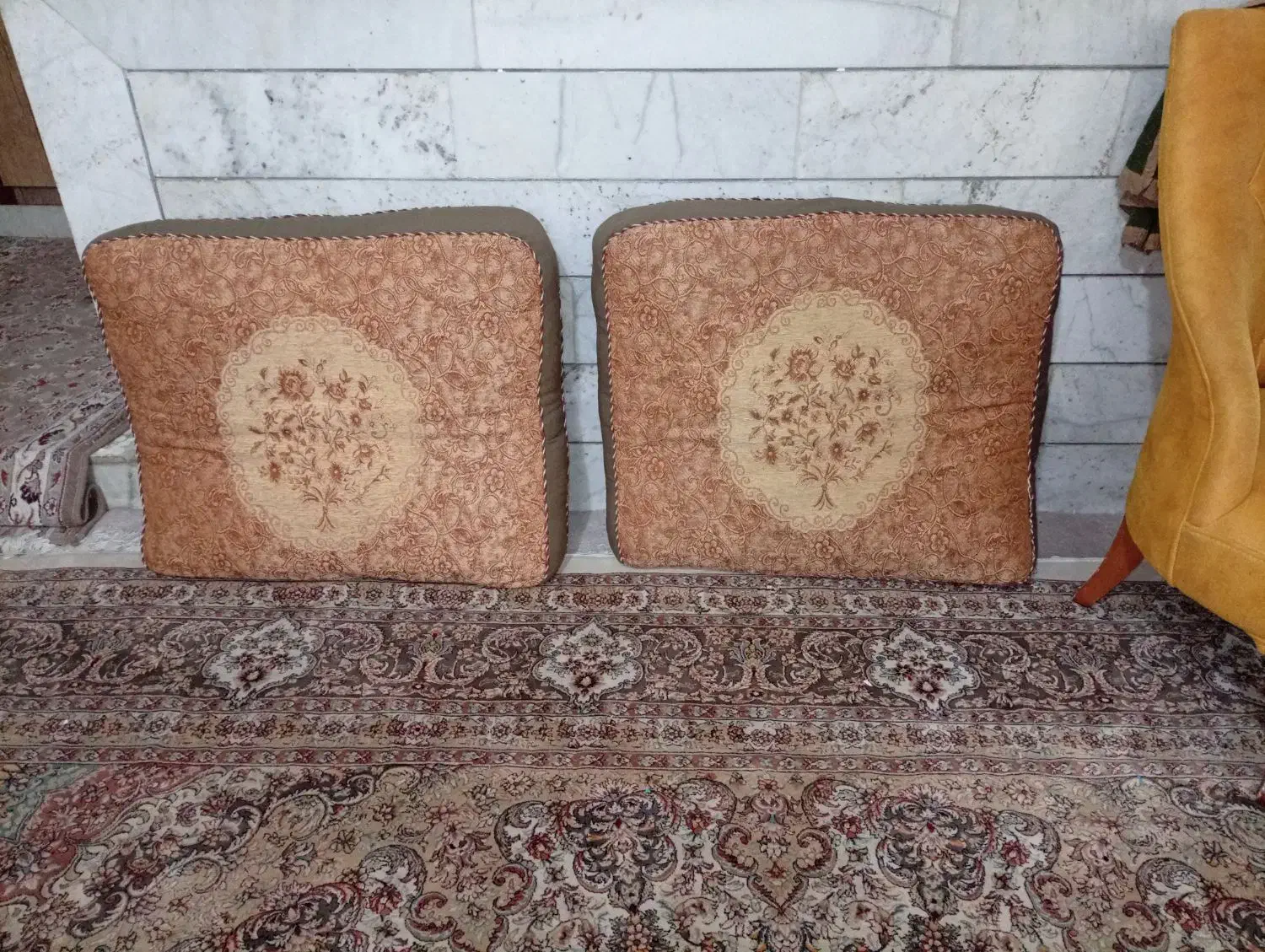 ۴عددپشتی|پشتی|بیرجند, |دیوار