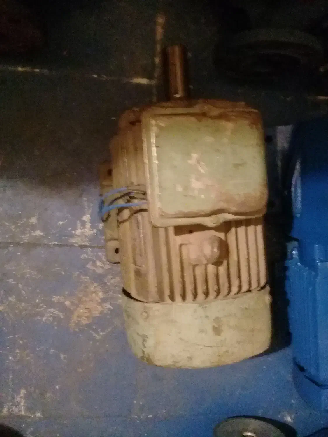 پمپ اب الکتروموتور دینام ۷/۵ اسب المانی خریدوفروش|ماشینآلات صنعتی|تهران, هرندی|دیوار