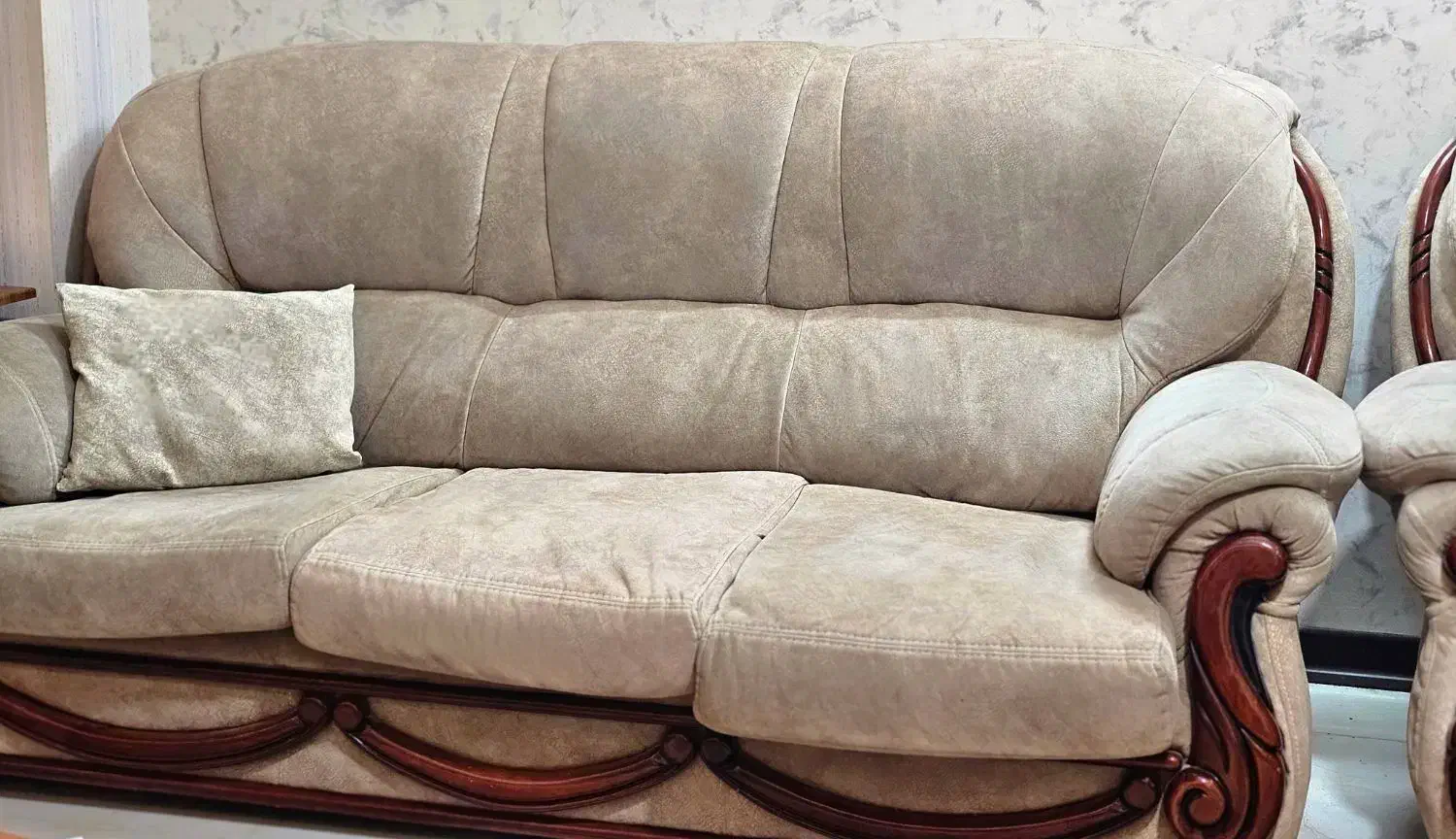 مبل راحتی|مبلمان خانگی و میز عسلی|اصفهان, کارلادان|دیوار