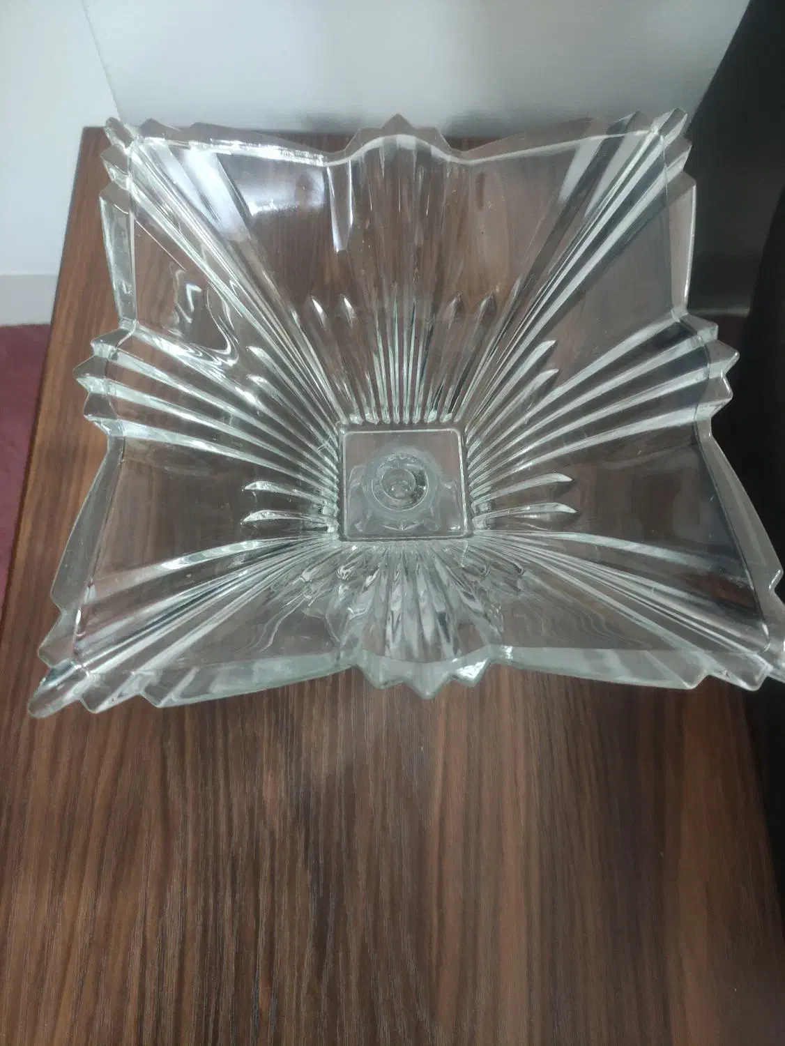 جامیوه ای|ظروف سرو و پذیرایی|اصفهان, باغ فدک|دیوار