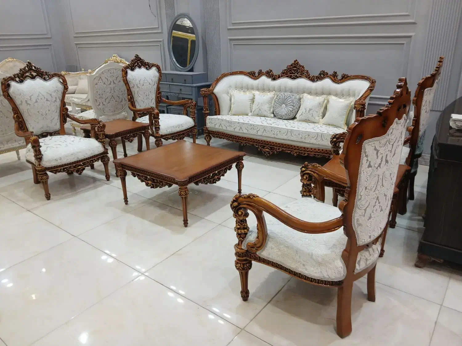 مبل،مبلمان کلاسیک طرح ۱۴۰۵|مبلمان خانگی و میز عسلی|شیراز, رکن‌آباد|دیوار