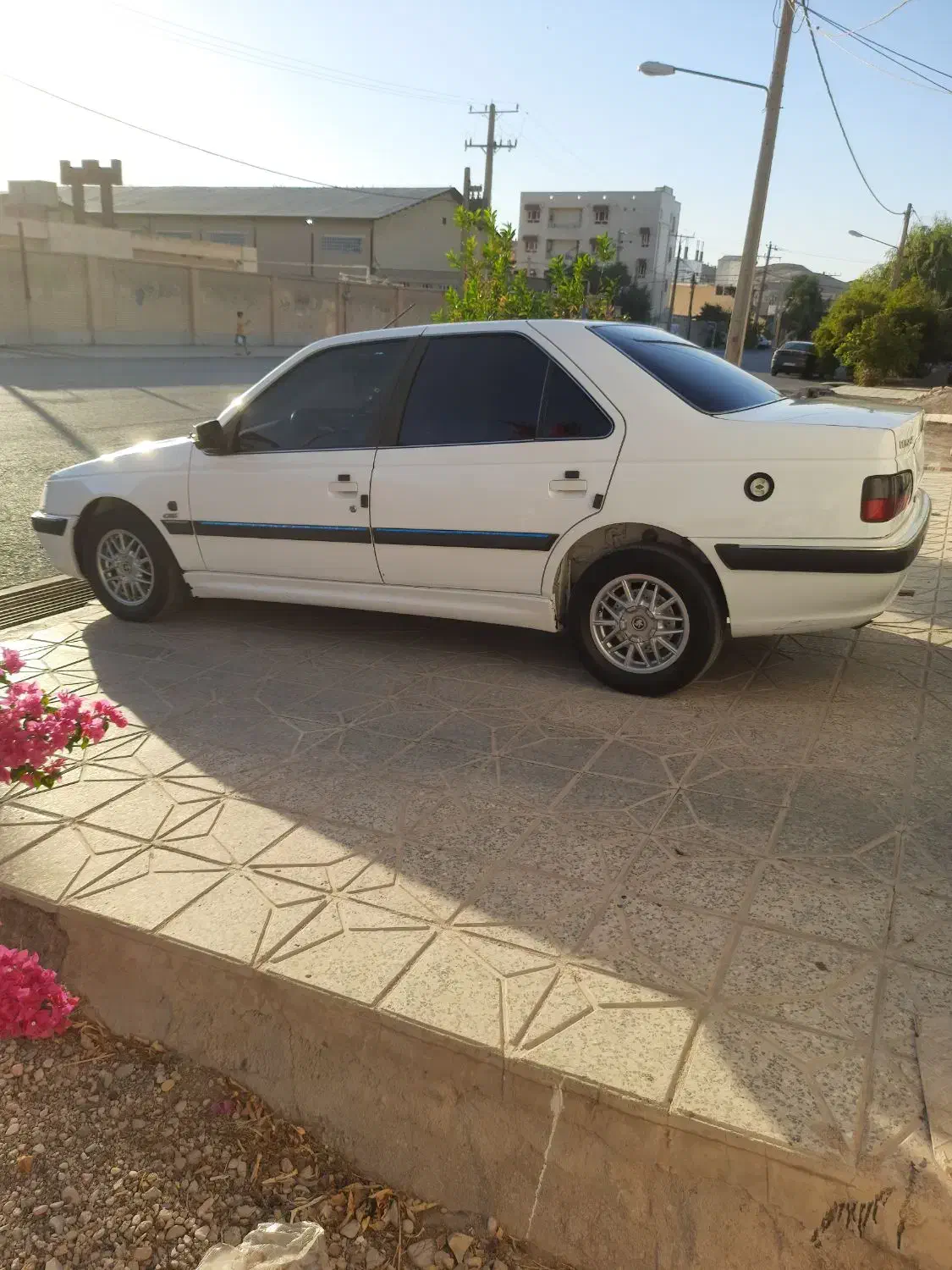 پژو پارس دوگانه کارخانه مدل ۹۸|خودرو سواری و وانت|دره شهر, |دیوار