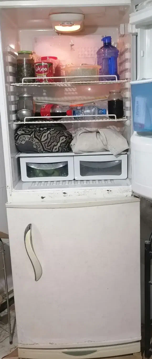 2 عدد یخچال فریزر. به قیمت مناسب|یخچال و فریزر|لالجین, |دیوار