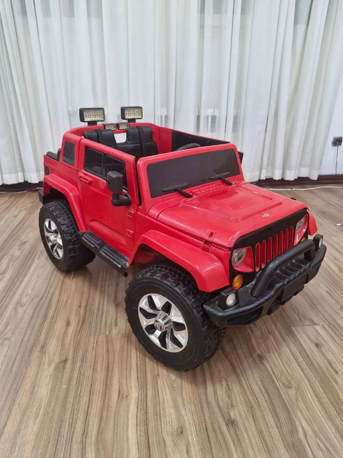 ماشین شارژی جیپ آفرود سه موتوره|اسباببازی بچه|تهران, زرکش|دیوار