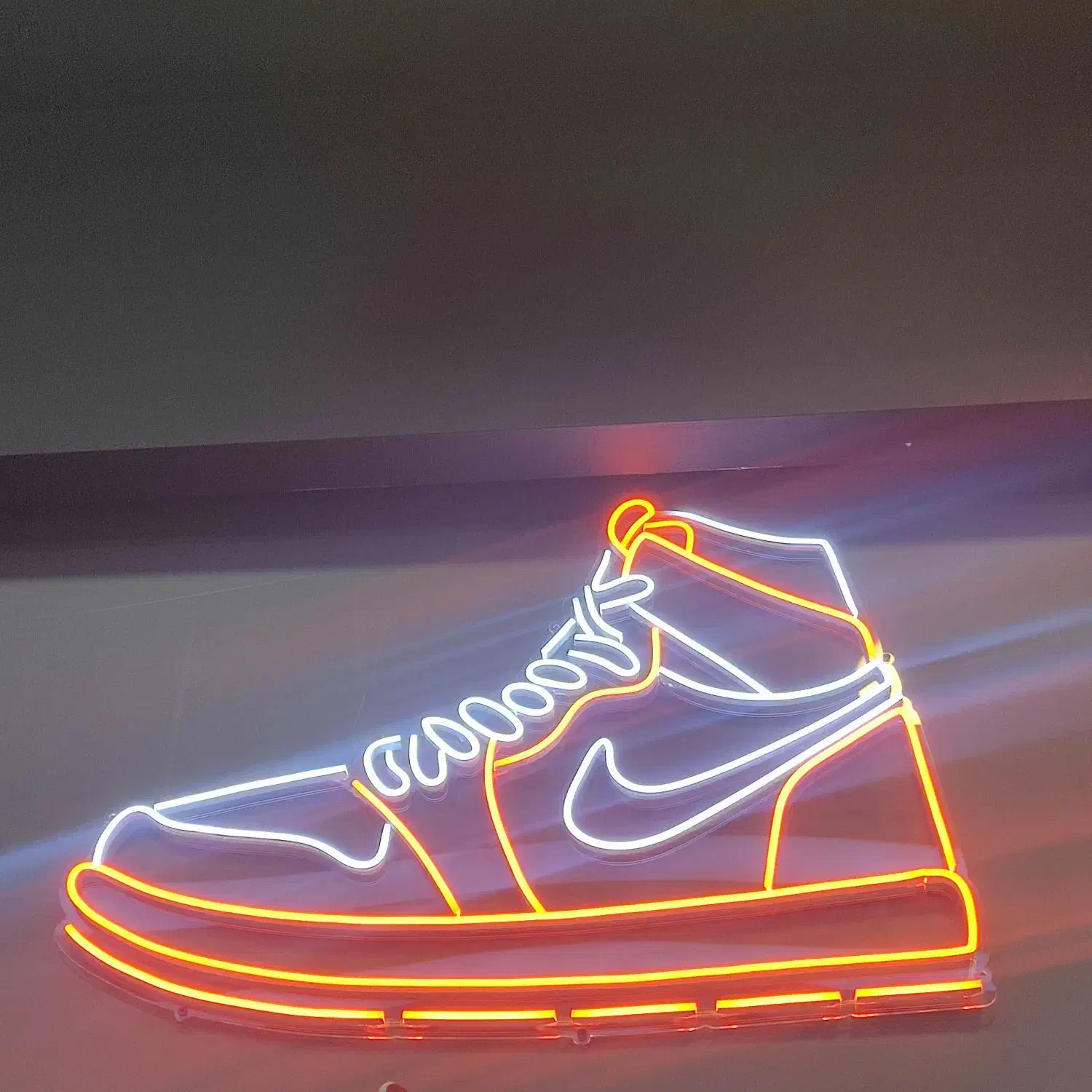 خدمات ساخت تابلو نئون وLED|فروشگاه و مغازه|سبزوار, قائم|دیوار