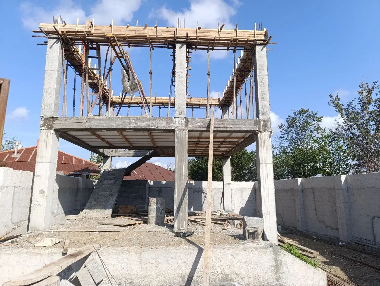 آرماتوربندی وقالببندی ساختمان و...|خدمات پیشه و مهارت|فومن, |دیوار