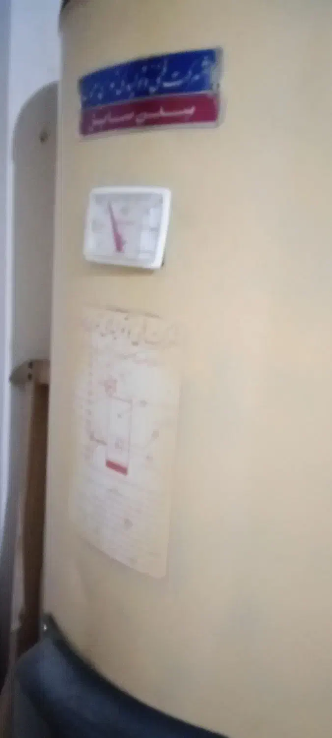 آبگرمکن برقی کاملا سالم|آبگرمکن، پکیج، شوفاژ|تربت‌حیدریه, شهرک ولیعصر|دیوار