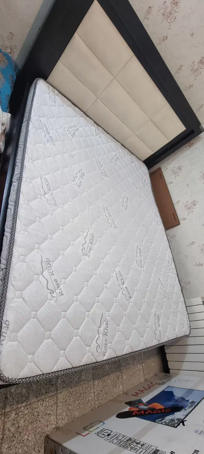 فروش تخت خواب، کمد آرایشی و تشک|تخت و سرویس خواب|شیراز, کیان شهر|دیوار