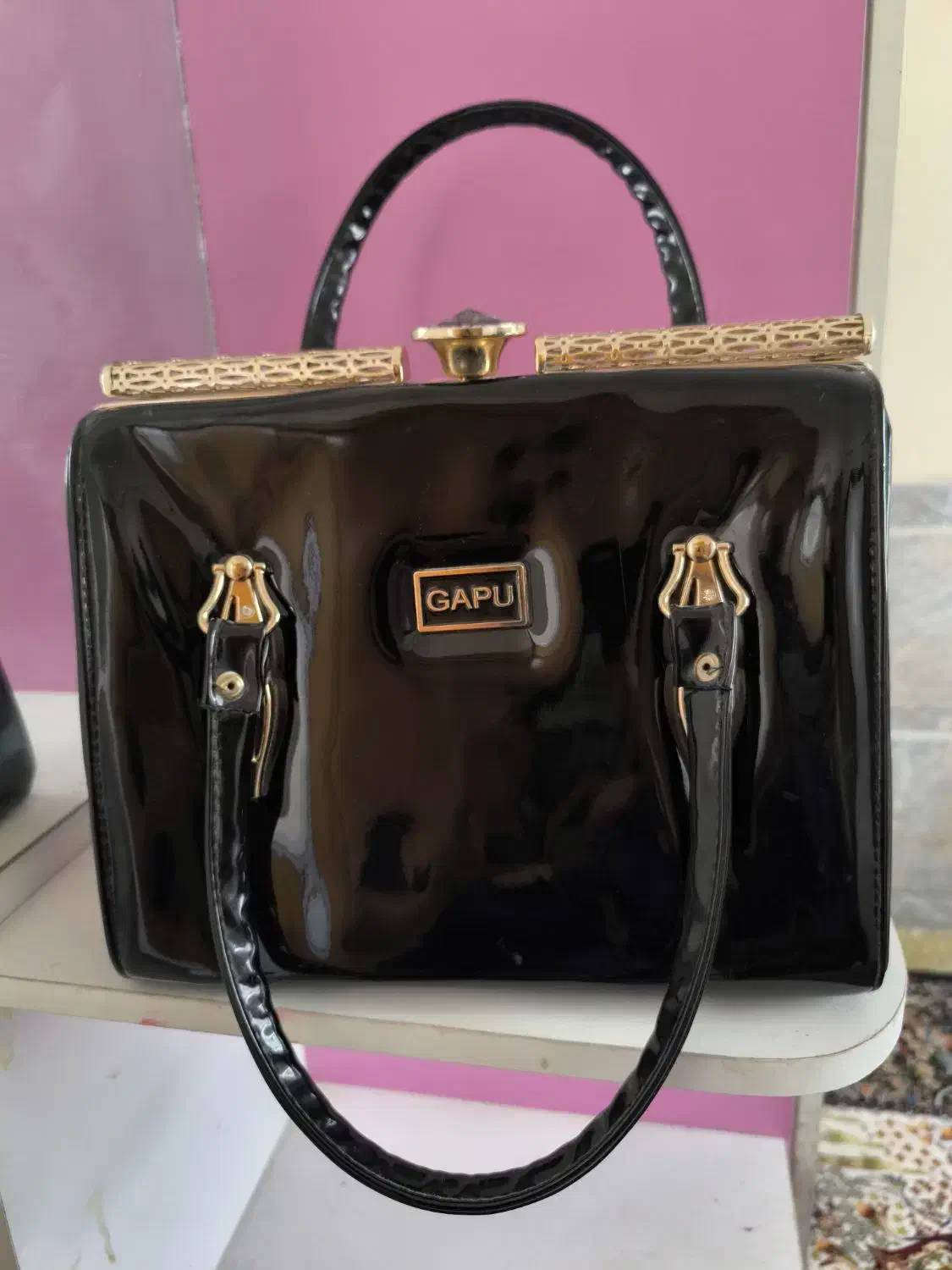 کیف و کفش ورنی|کیف، کفش، کمربند|نجفآباد, منتظری جنوبی|دیوار