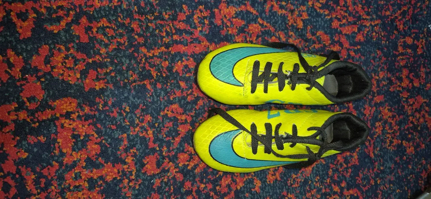 کفش ورزشی|کیف، کفش، کمربند|اهواز, سپیدار|دیوار