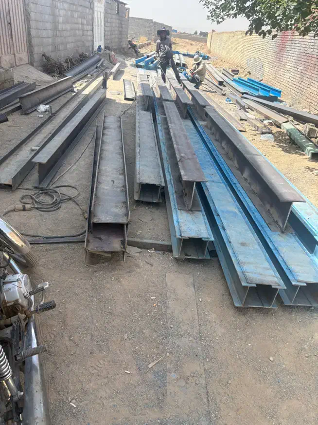 دونفر جوشکار یا کمک جوشکار|استخدام صنعتی، فنی، مهندسی|شهرضا, |دیوار