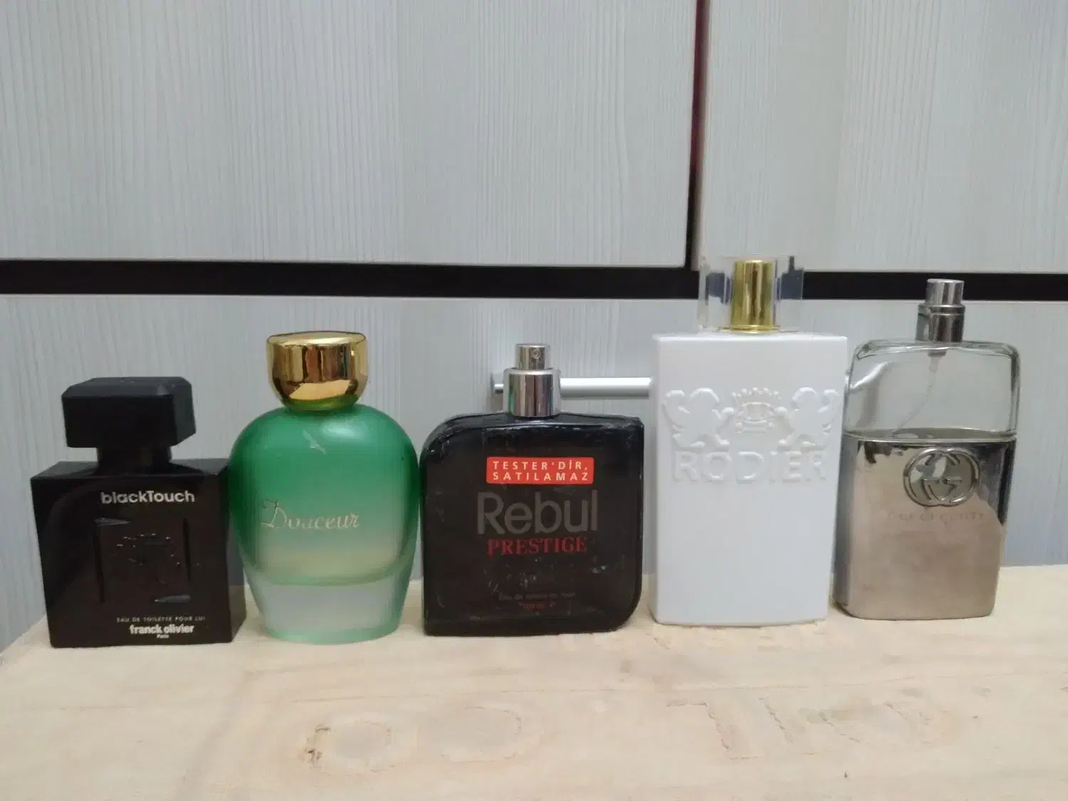 شیشه خالی ادکلن|آرایشی، بهداشتی، درمانی|تبریز, |دیوار