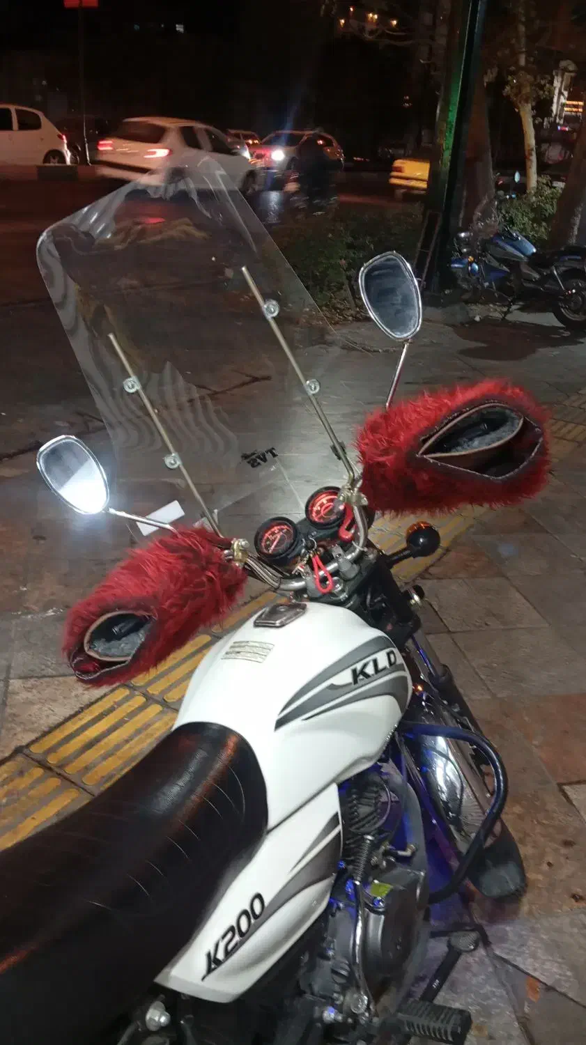 کی ال دی 402 تمیز و کم کار|موتورسیکلت|تهران, نازیآباد|دیوار
