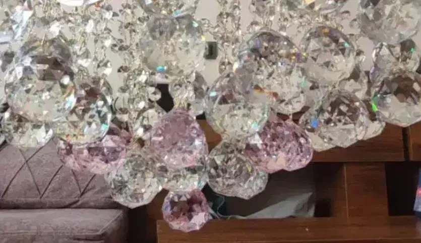 لوستر|لوستر و چراغ آویز|اصفهان, خواجه عمید|دیوار