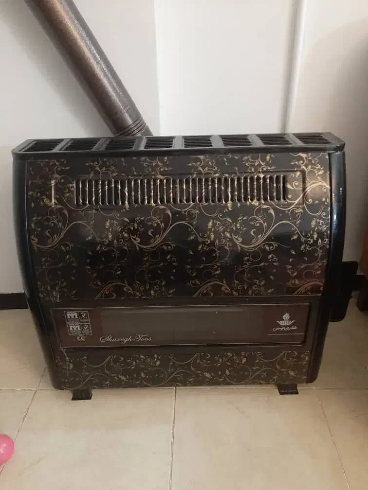یک عدد بخاری تمیز و بدون رنگ پریدگی و خوردگی...|بخاری، هیتر، شومینه|مشهد, کوی المهدی|دیوار