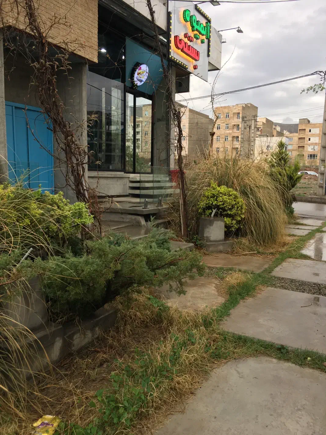 استخدام باریستا کار|استخدام خدمات فروشگاه و رستوران|بومهن, |دیوار