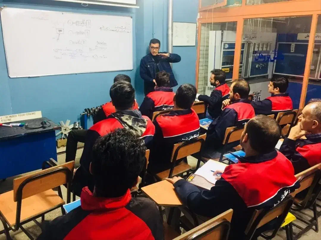 آموزش برق مکانیک کولر خودرو ECU و مالتی پلکس|خدمات آموزشی|کرج, چهارصد دستگاه|دیوار