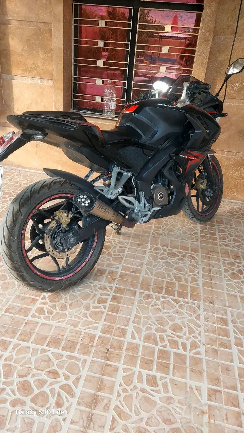 فروش rs200کم کار|موتورسیکلت|شیراز, زرگری|دیوار