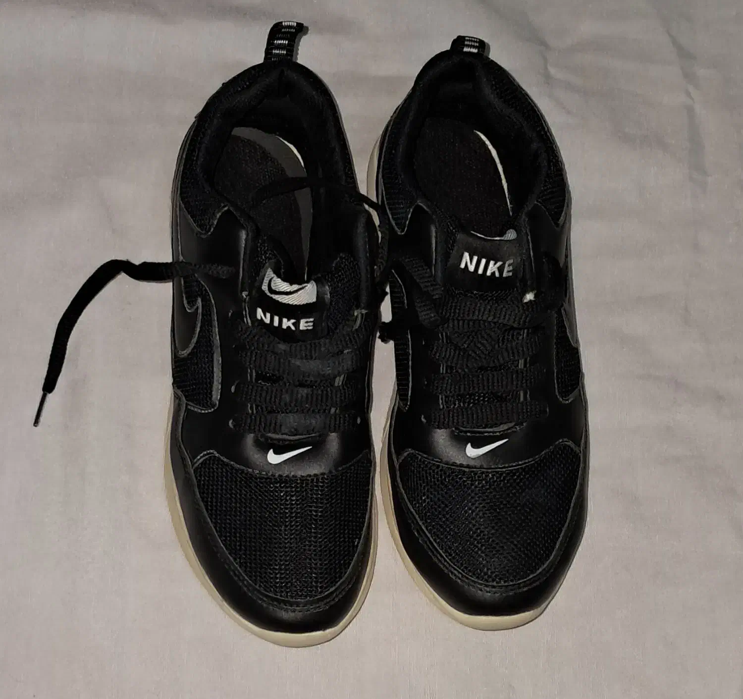 کفش|کیف، کفش، کمربند|جوانرود, |دیوار