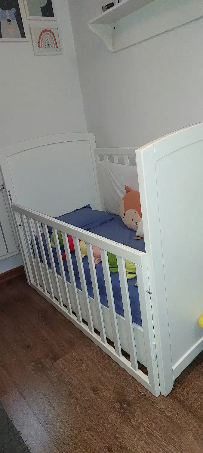 تخت خواب کودک و نوزاد|تخت و صندلی بچه|ساری, |دیوار