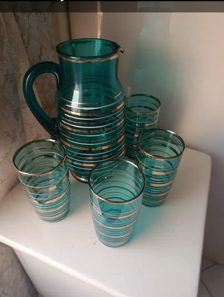 پارچ لیوان قدیمی|کلکسیون اشیاء عتیقه|تهران, چهارصد دستگاه|دیوار