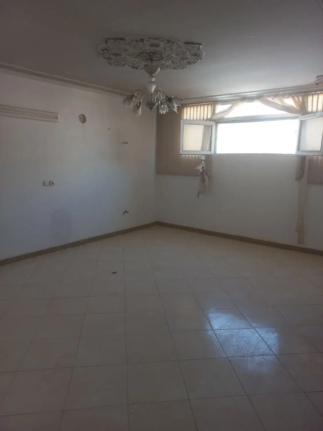 ۱۱۰ متری کوچه عباسی جابرانصاری طبقه دوم|اجارهٔ آپارتمان|اصفهان, طامه|دیوار