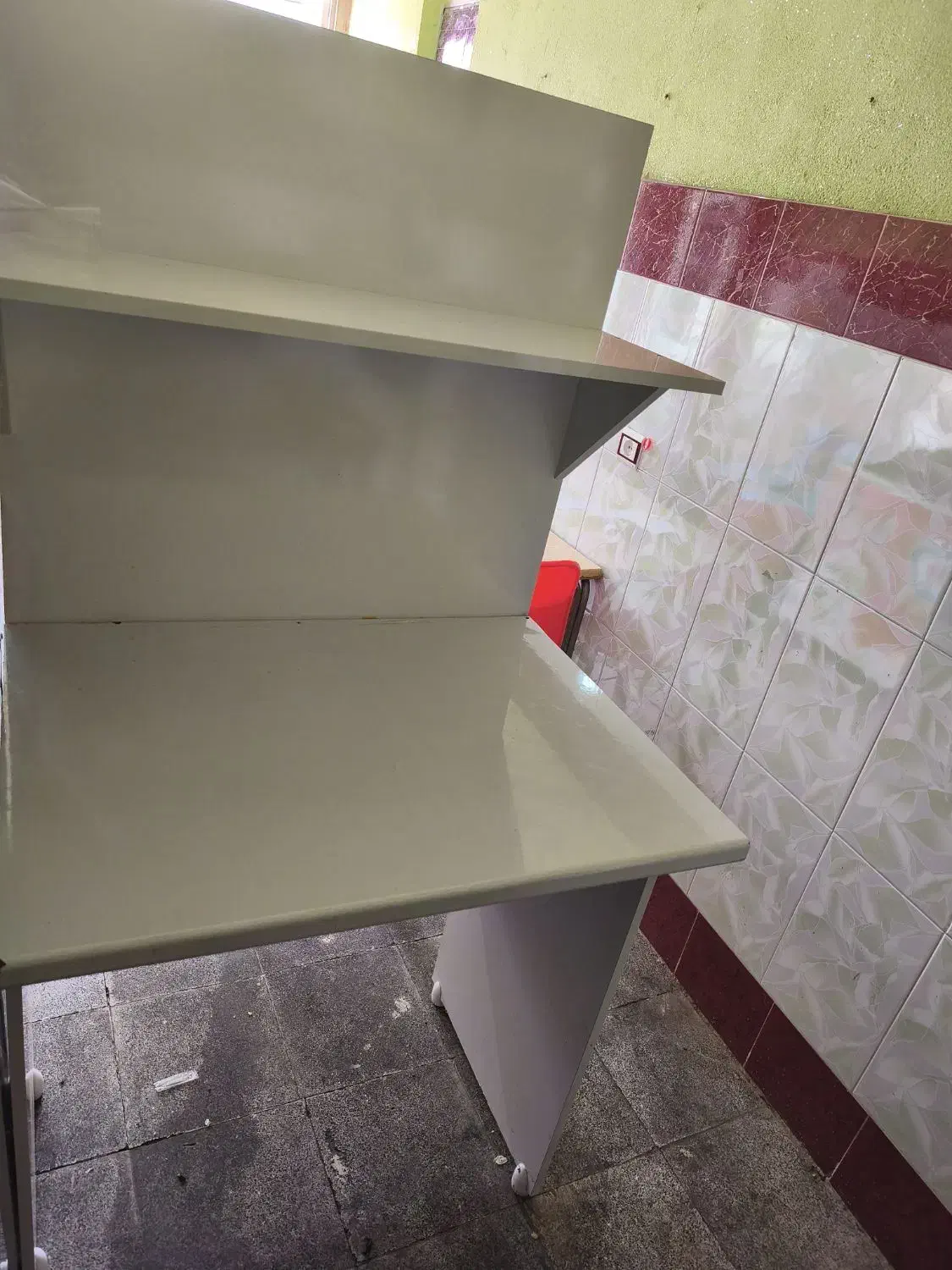 فرساندویج در حد نو همراه میز کار|کافی‌شاپ و رستوران|اهر, |دیوار