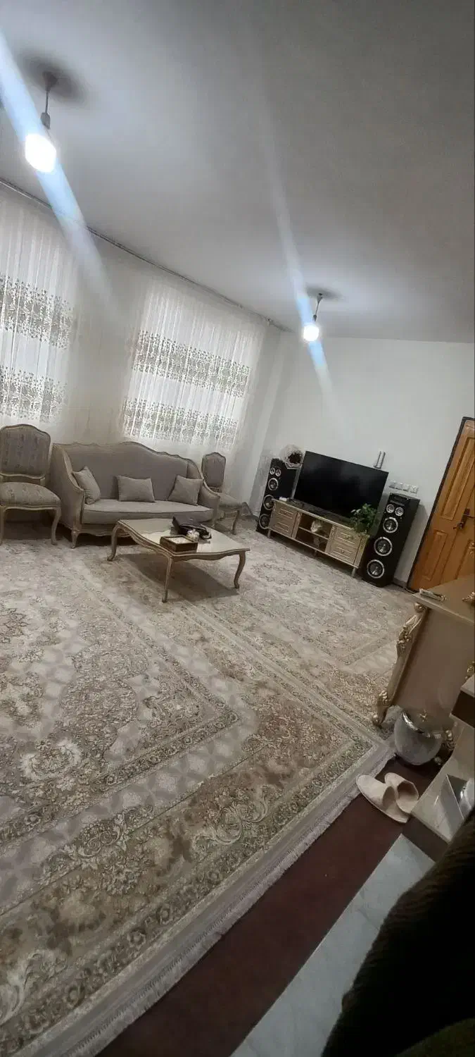 فروش واحد ۸۴ متری شهرک ۵ آذر ارزانتر از مسکن ملی|فروش آپارتمان|اردبیل, |دیوار