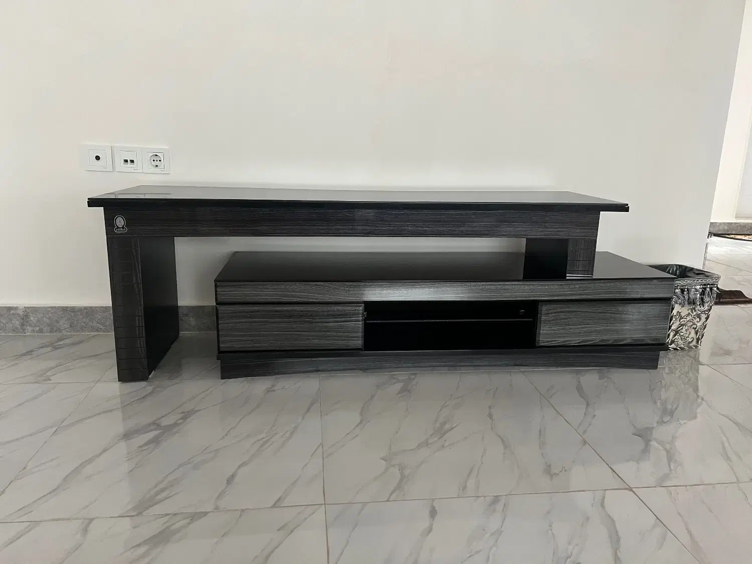 میزتلویزیون|میز تلویزیون|رشت, پیرکلاچای|دیوار