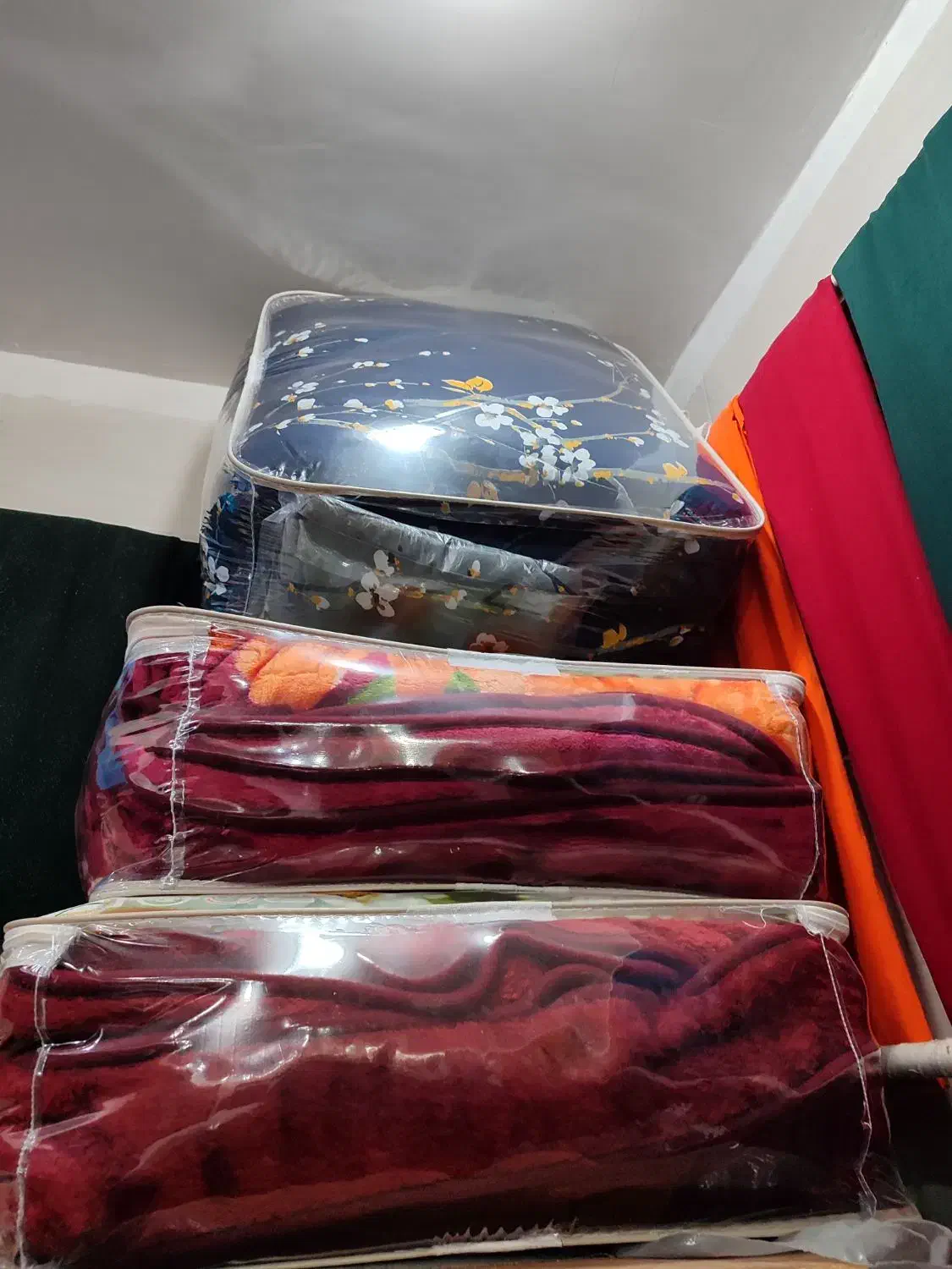 عبایات فرهنگیان ایمان 1 مقابل بلم دلال|لباس|سوسنگرد, |دیوار