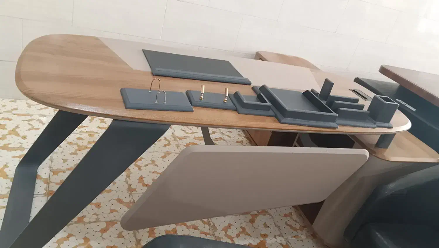 ست مدیریت مینیمال|دفتر کار|یزد, |دیوار