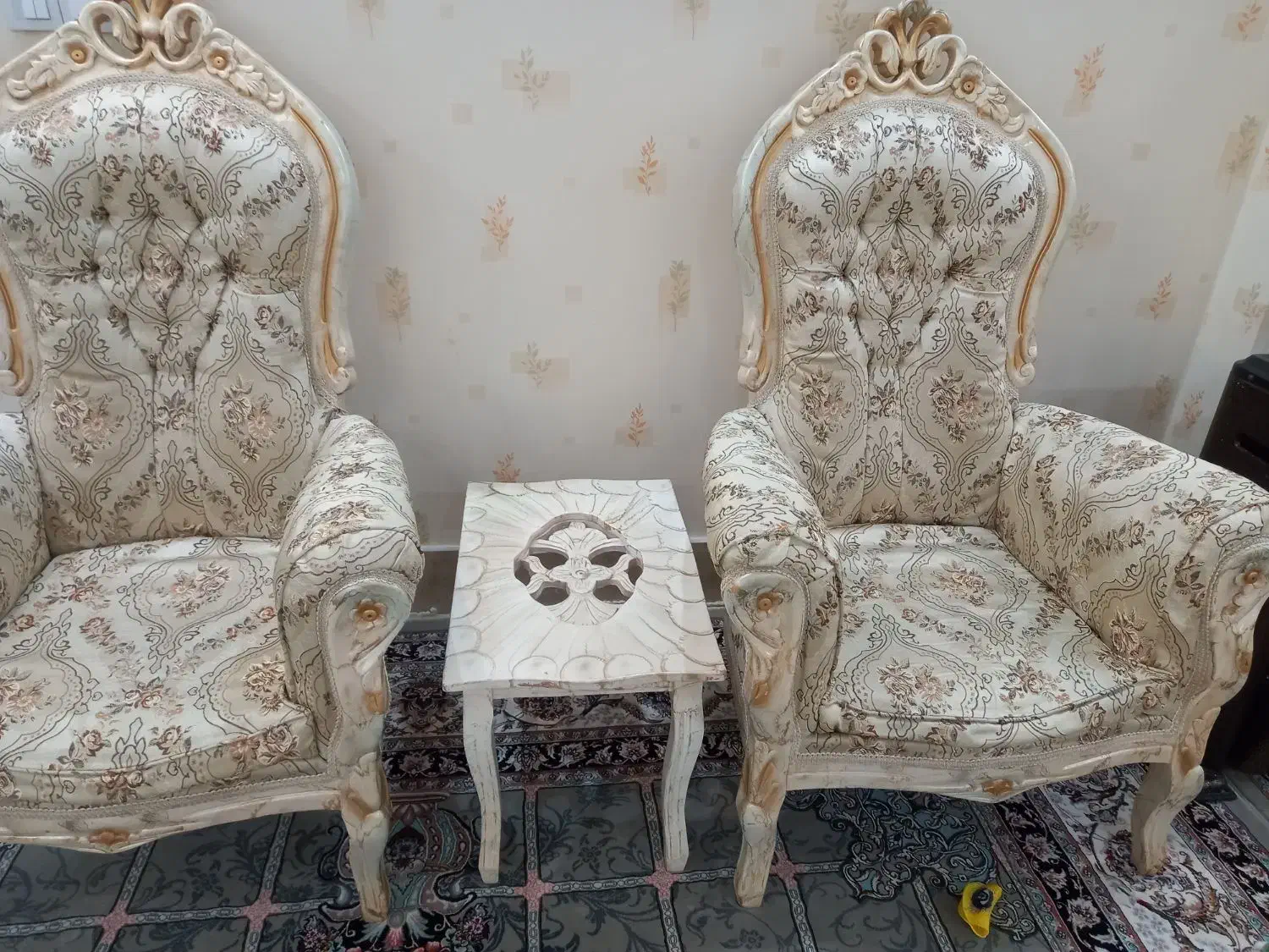 مبل ۹ نفره سلطنتی|مبلمان خانگی و میز عسلی|تربت‌حیدریه, بهزیستی|دیوار